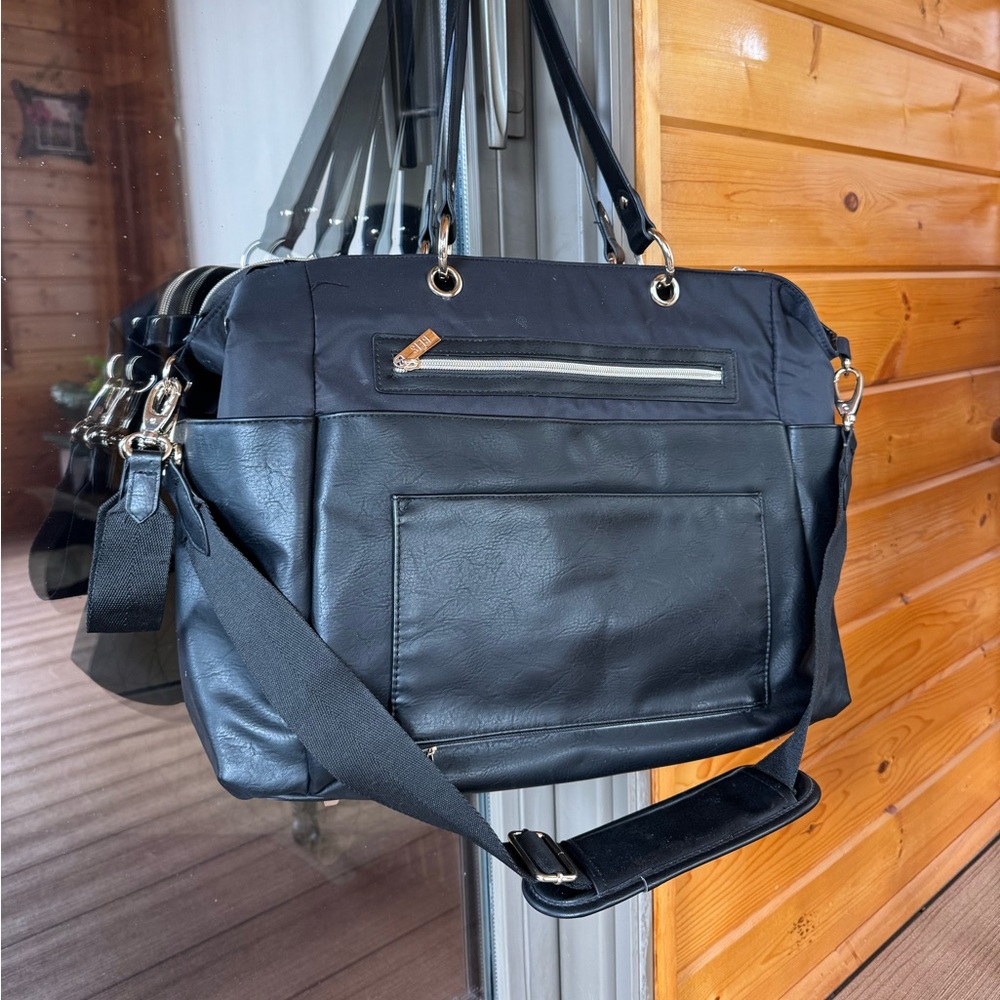 BEIS The Diaper Bag - Black and Gold